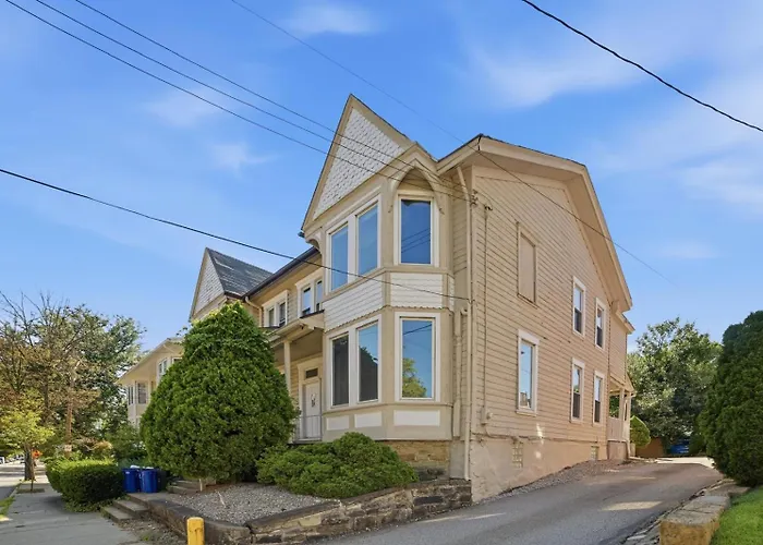 Apartment By Walnut Street Near Pitt, Cmu, Upmc, 3parking Spots Pittsburgh