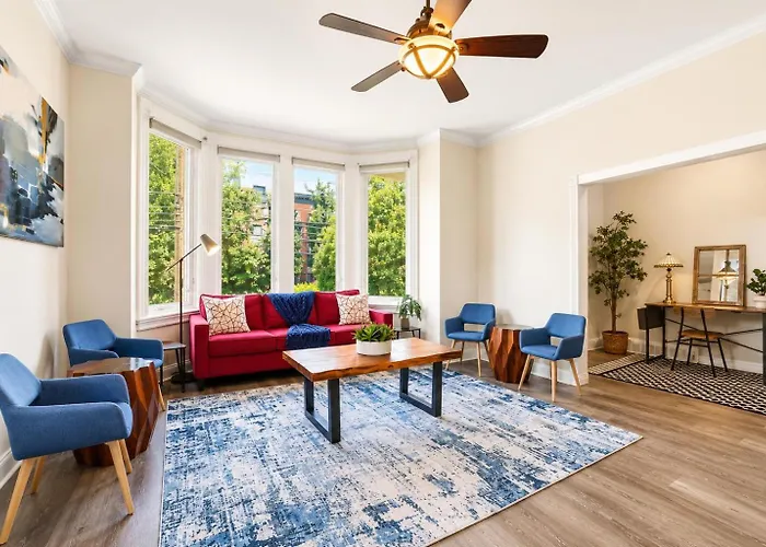 Apartment By Walnut Street Near Pitt, Cmu, Upmc, 3parking Spots *